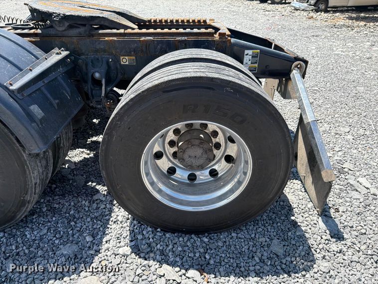 image for item YA3638 2024 Peterbilt 389 semi truck