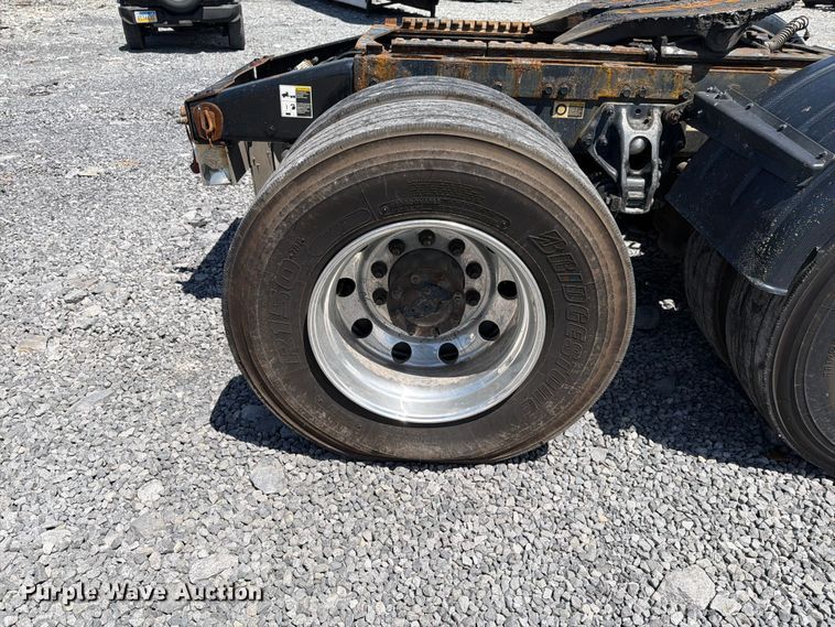 image for item YA3638 2024 Peterbilt 389 semi truck