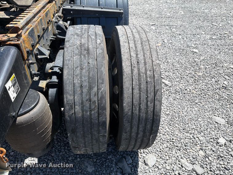 image for item YA3638 2024 Peterbilt 389 semi truck