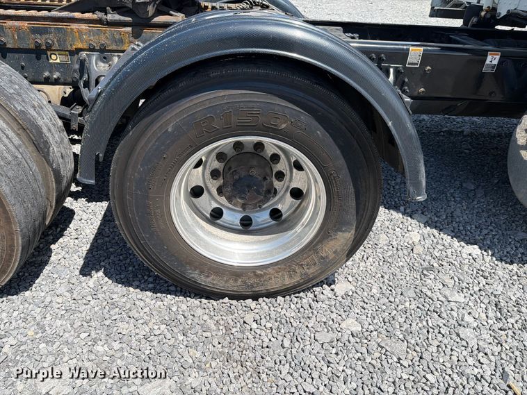 image for item YA3638 2024 Peterbilt 389 semi truck