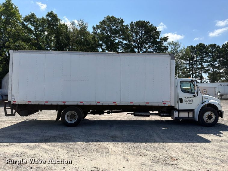 image for item YA3805 2015 Freightliner Business Class M2 box truck