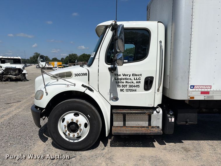 image for item YA3805 2015 Freightliner Business Class M2 box truck