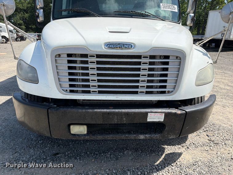 image for item YA3805 2015 Freightliner Business Class M2 box truck