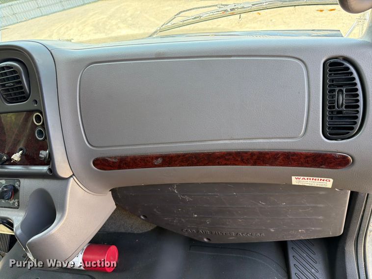 image for item YA3805 2015 Freightliner Business Class M2 box truck