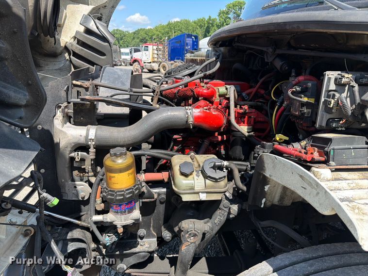 image for item YA3805 2015 Freightliner Business Class M2 box truck