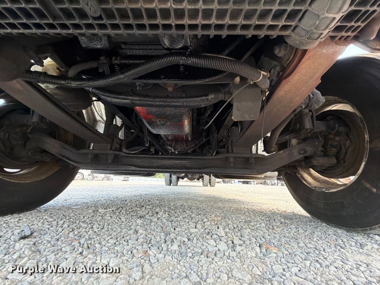 image for item YA3805 2015 Freightliner Business Class M2 box truck
