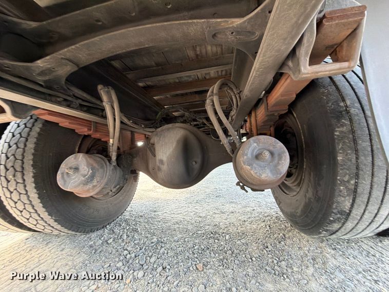 image for item YA3805 2015 Freightliner Business Class M2 box truck