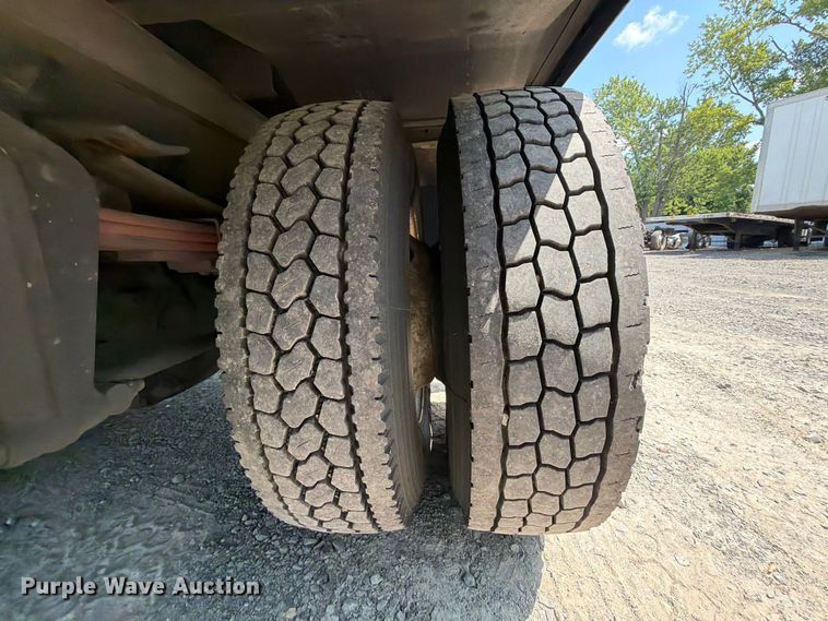 image for item YA3805 2015 Freightliner Business Class M2 box truck