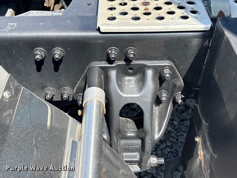 image for item YA3859 2021 Kenworth T680 semi truck