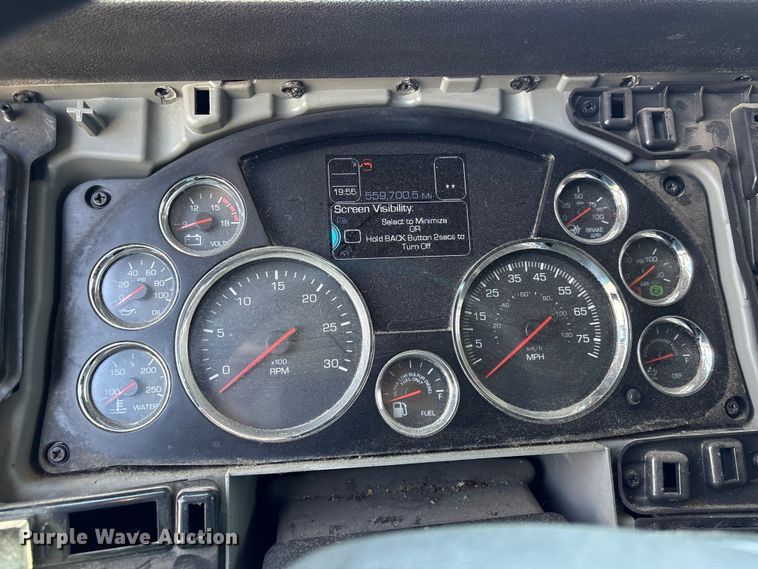 image for item YA3859 2021 Kenworth T680 semi truck