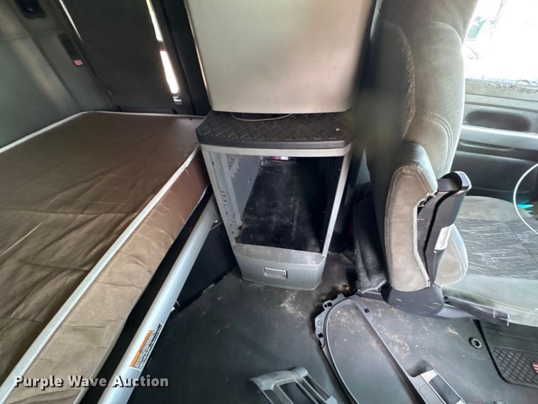 image for item YA3859 2021 Kenworth T680 semi truck