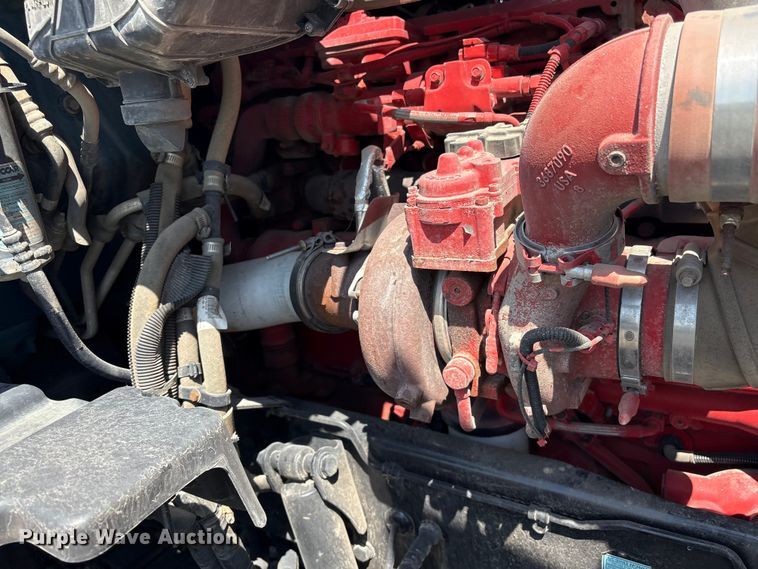 image for item YA3859 2021 Kenworth T680 semi truck