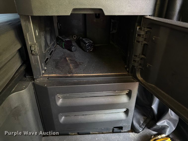 image for item YA3867 2021 Freightliner Cascadia semi truck