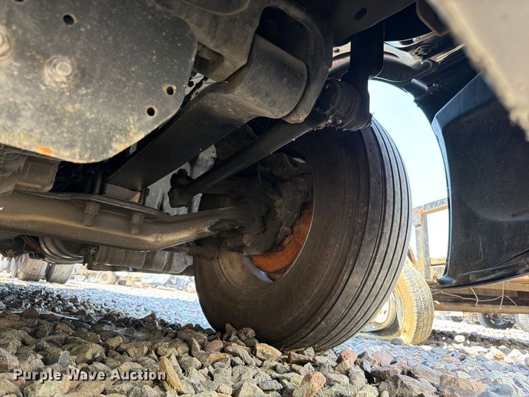 image for item YA3867 2021 Freightliner Cascadia semi truck