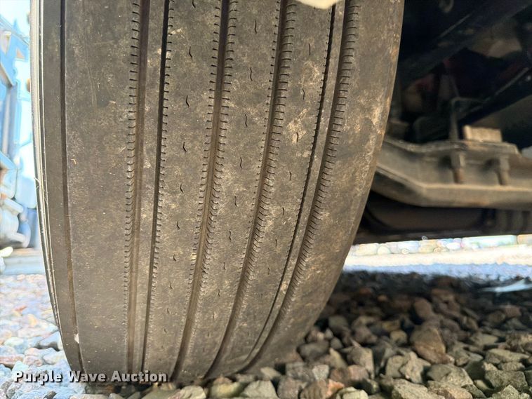image for item YA3867 2021 Freightliner Cascadia semi truck