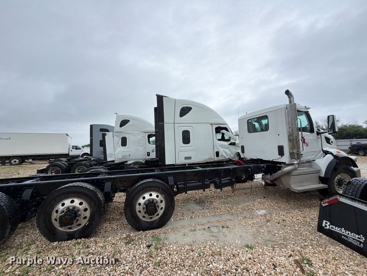 image for item YA3871 2025 Peterbilt 567 truck cab and chassis
