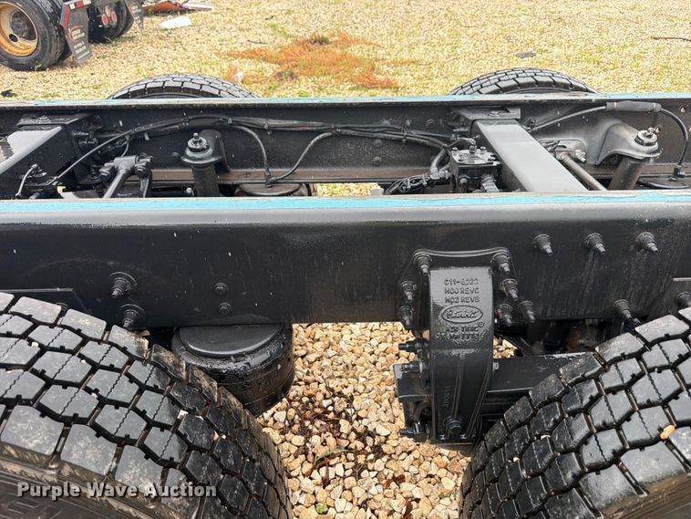 image for item YA3871 2025 Peterbilt 567 truck cab and chassis