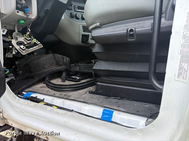 image for item YA3871 2025 Peterbilt 567 truck cab and chassis
