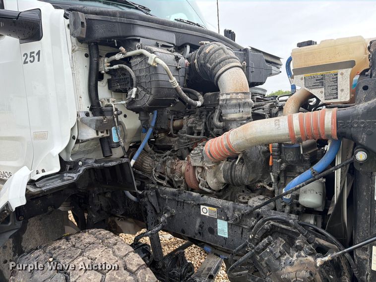 image for item YA3871 2025 Peterbilt 567 truck cab and chassis