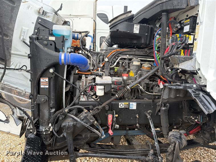 image for item YA3871 2025 Peterbilt 567 truck cab and chassis