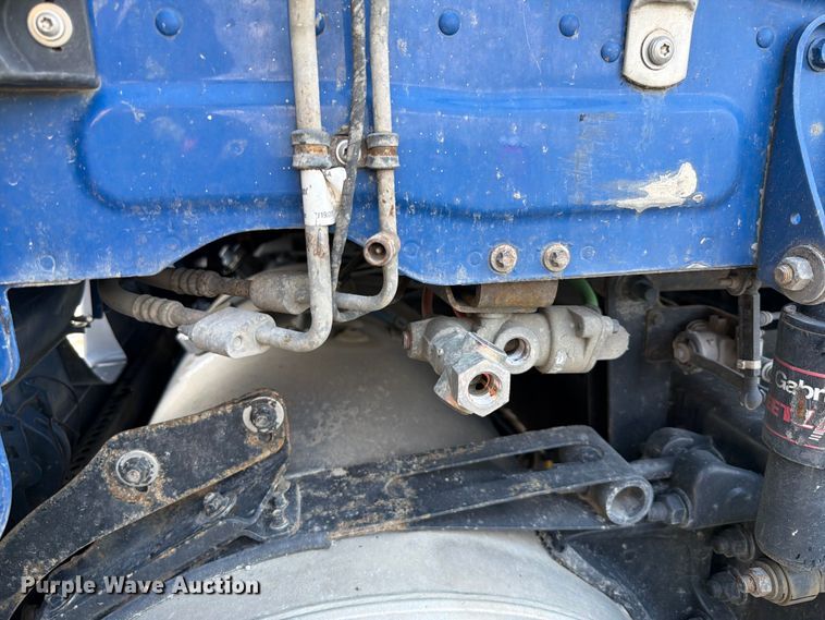 image for item YA3891 2018 Freightliner Cascadia semi truck