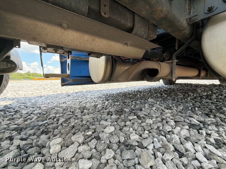 image for item YA3891 2018 Freightliner Cascadia semi truck