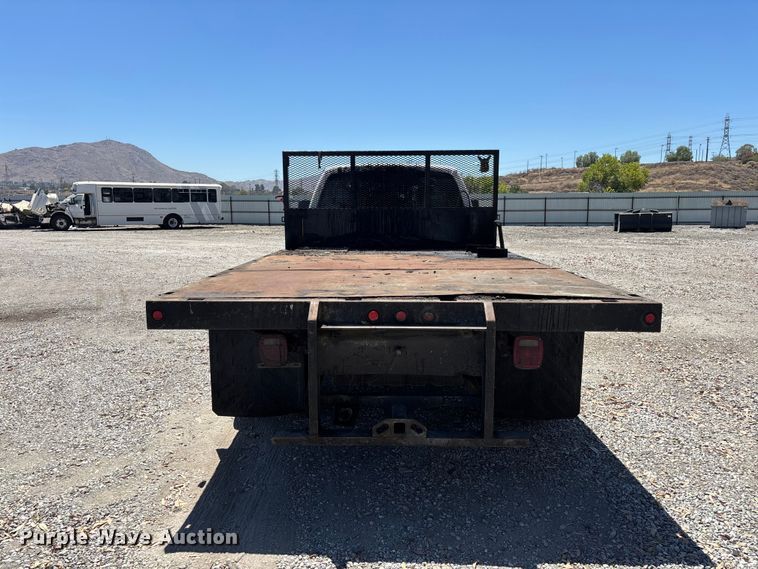 image for item YA3985 2012 Ford F550 Super Duty flatbed truck