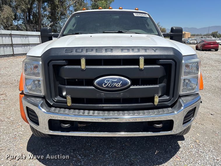 image for item YA3985 2012 Ford F550 Super Duty flatbed truck