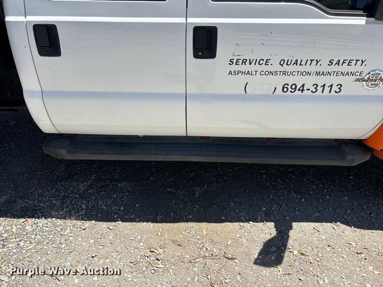 image for item YA3985 2012 Ford F550 Super Duty flatbed truck