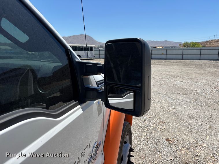 image for item YA3985 2012 Ford F550 Super Duty flatbed truck