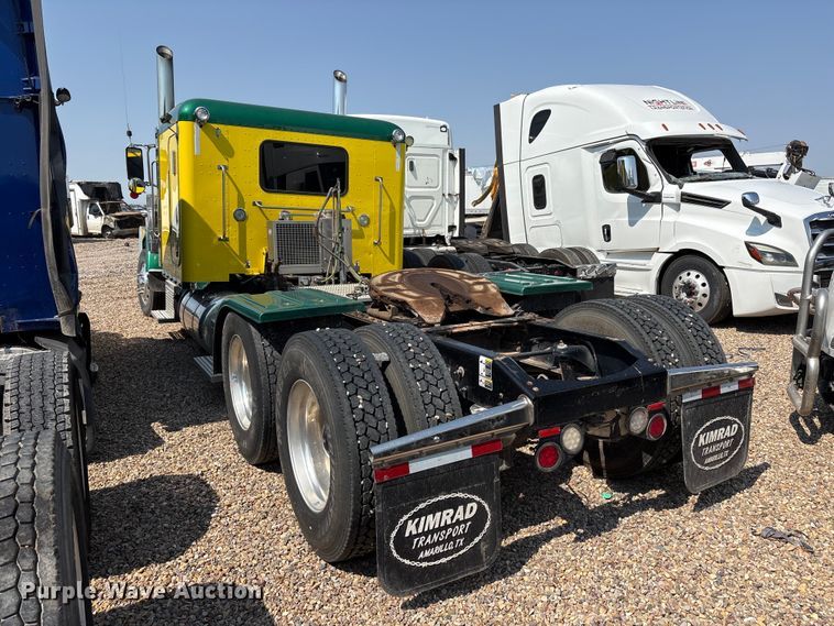image for item YA4075 2019 Peterbilt 389 semi truck