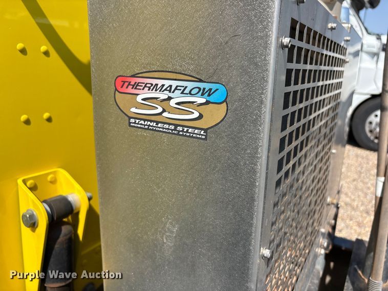 image for item YA4075 2019 Peterbilt 389 semi truck