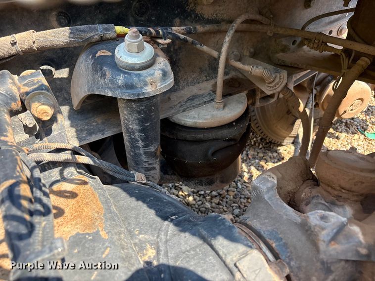 image for item YA4075 2019 Peterbilt 389 semi truck