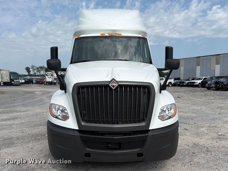 image for item YA4226 2022 International LT625 semi truck