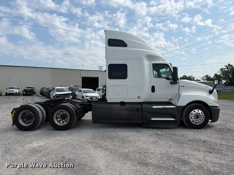 image for item YA4226 2022 International LT625 semi truck