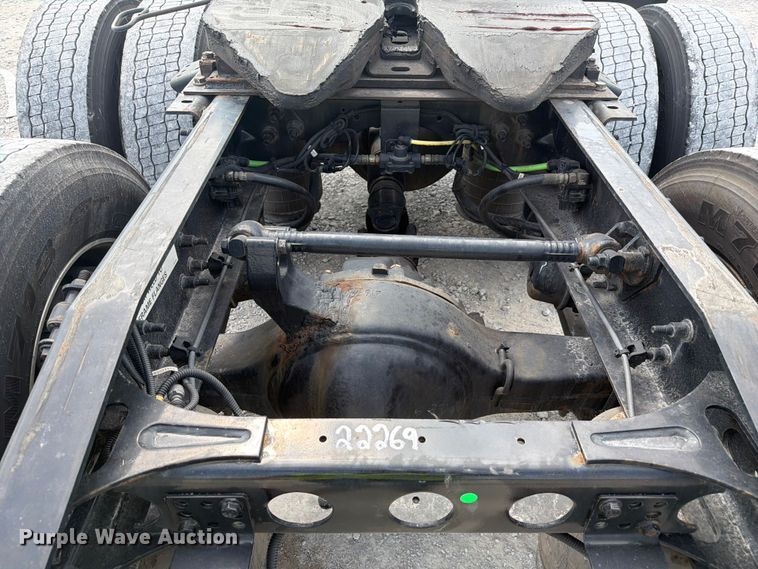 image for item YA4226 2022 International LT625 semi truck