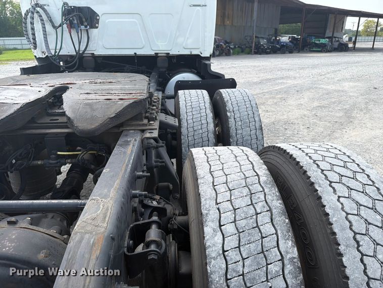 image for item YA4226 2022 International LT625 semi truck