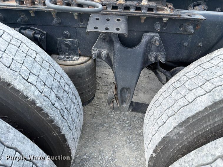 image for item YA4226 2022 International LT625 semi truck