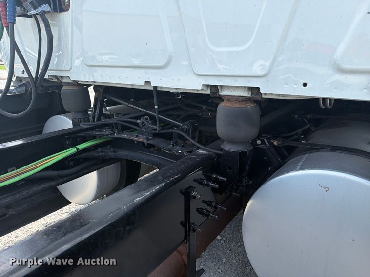 image for item YA4226 2022 International LT625 semi truck