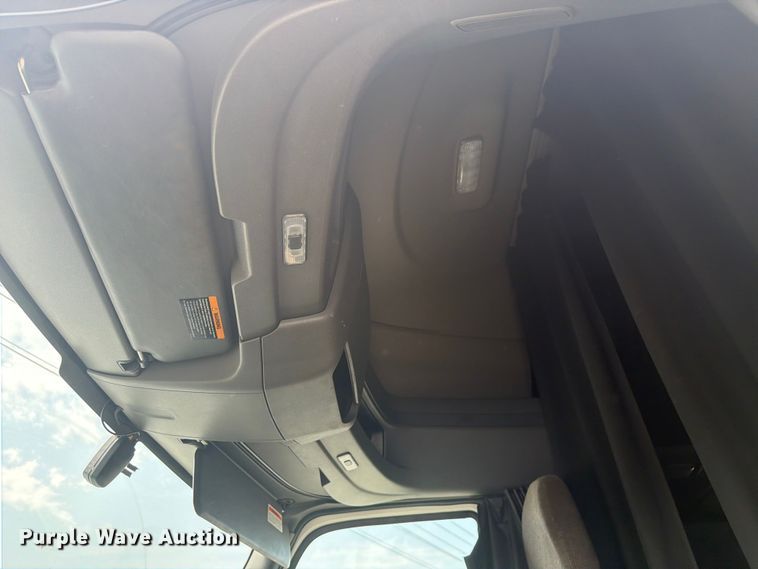 image for item YA4226 2022 International LT625 semi truck