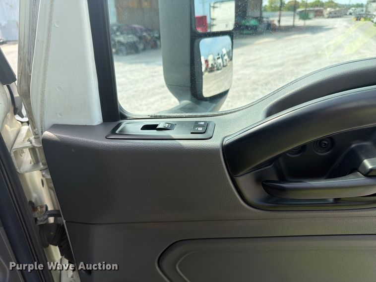 image for item YA4226 2022 International LT625 semi truck