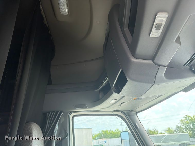 image for item YA4226 2022 International LT625 semi truck