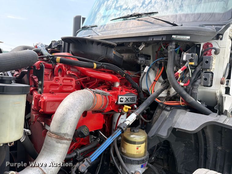 image for item YA4226 2022 International LT625 semi truck