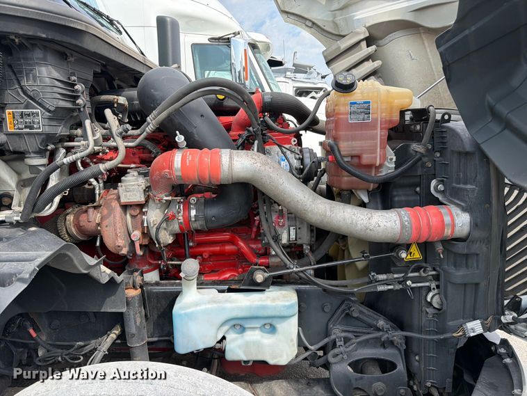 image for item YA4226 2022 International LT625 semi truck
