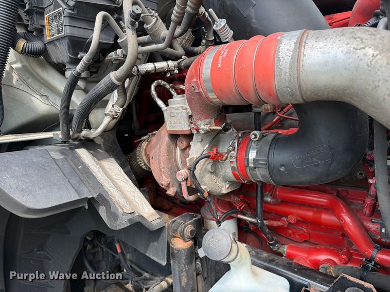 image for item YA4226 2022 International LT625 semi truck
