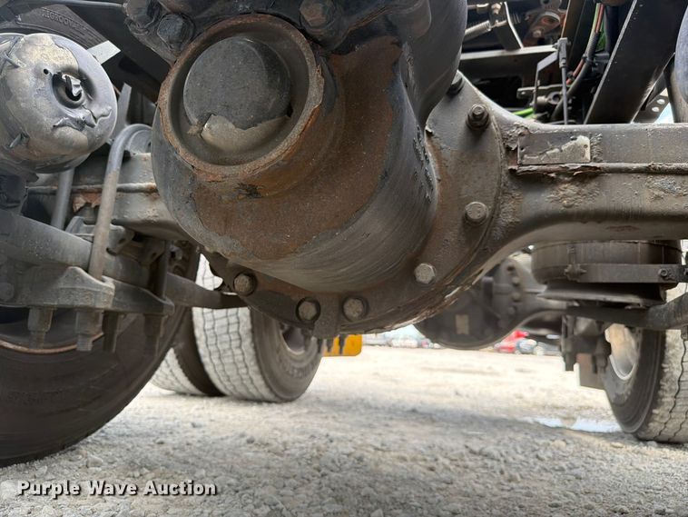 image for item YA4226 2022 International LT625 semi truck