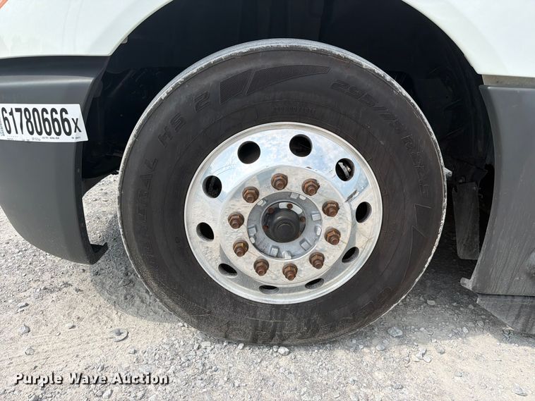 image for item YA4226 2022 International LT625 semi truck