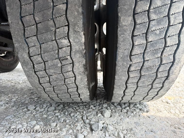 image for item YA4226 2022 International LT625 semi truck