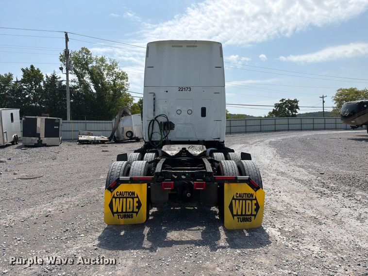 image for item YA4227 2022 International LT625 semi truck