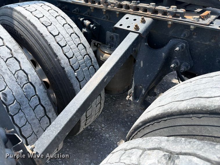 image for item YA4227 2022 International LT625 semi truck